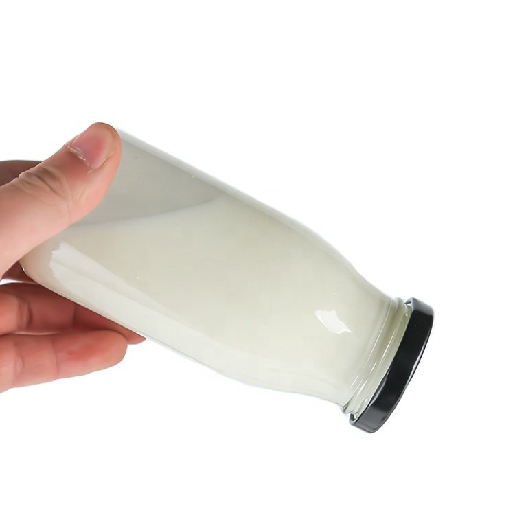 Wholesale Classic 200ml 250ml 500ml 1000ml Transparent Metal Lid Clear Milk Glass Bottle