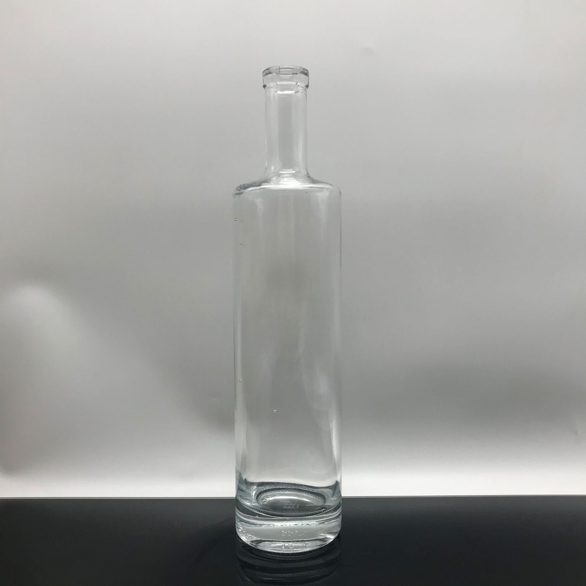 750ml Round liquor alcohol wine glass bottle