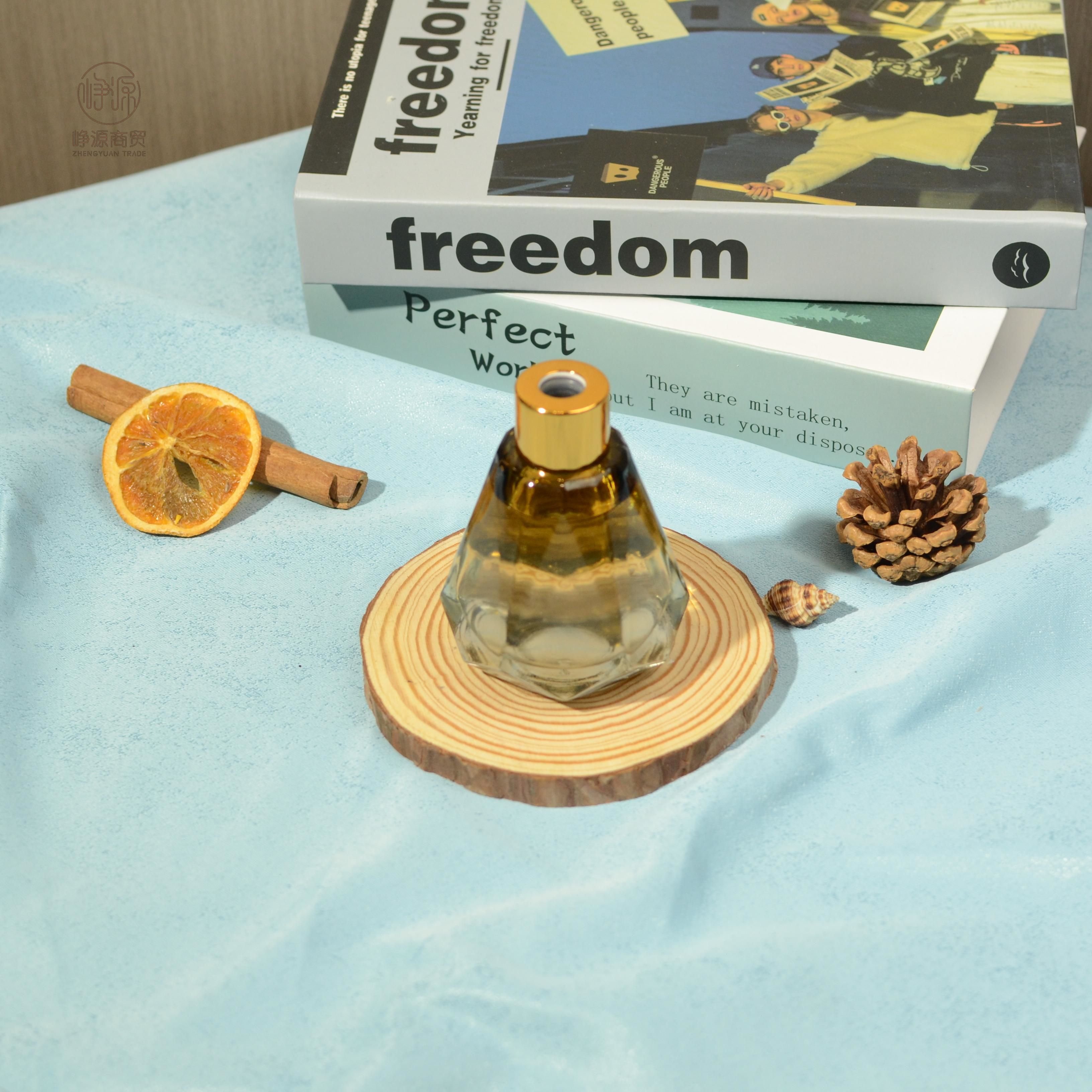 4 Scents High Quality Aroma Diffuser Gradient Colour Aromatherapy Bottle Home Office High Quality Aromatherapy Glass Bottle