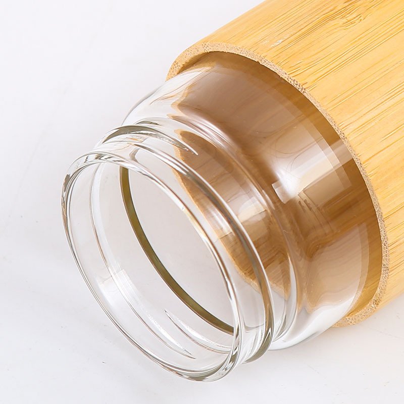 20oz Creative Customized Handmade Portable Borosilicate Glass Water Bottle with Bamboo Sleeve