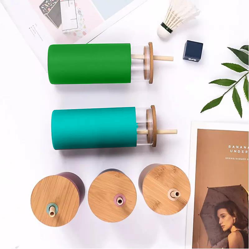 Silicone Protective Sleeve Bamboo Lid 500 ML Tumbler Glass Water Bottle With Straws Custom Silicone Cup Cover Glass Bottle