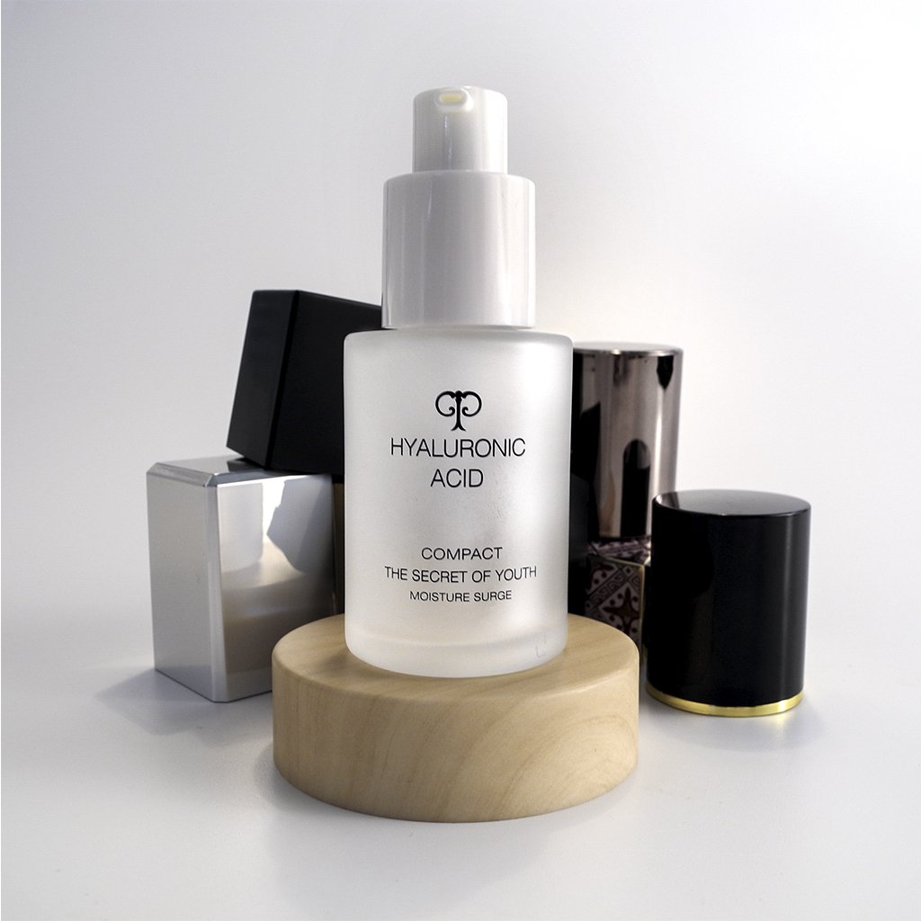 Accept custom shaped and coated cosmetic glass bottles 75ml 100ml 120ml pump head spray