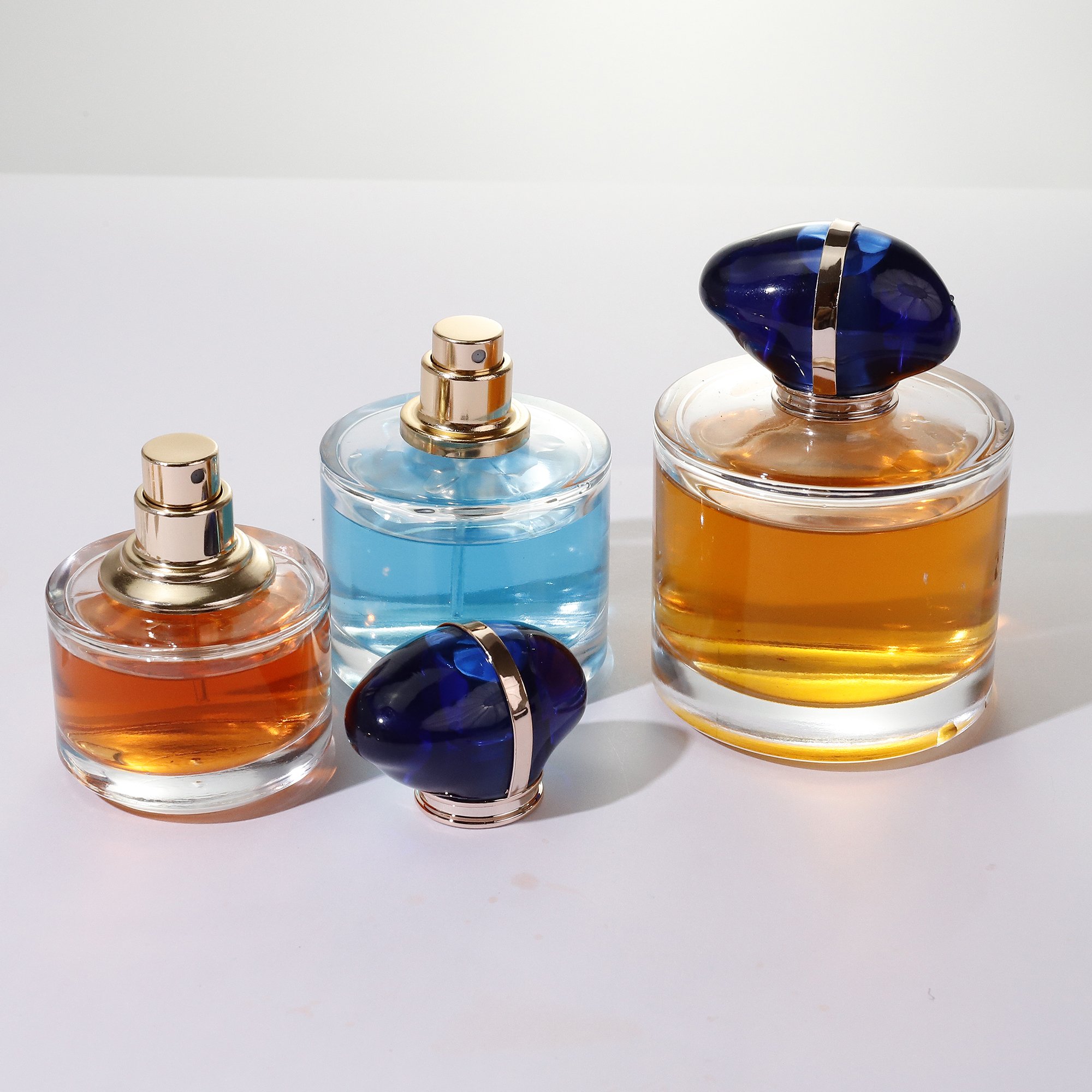 Wholesale Classic Simple, Lovely Cylinder Spray 30ml/50ml/100ml Clear Perfume glass Bottle