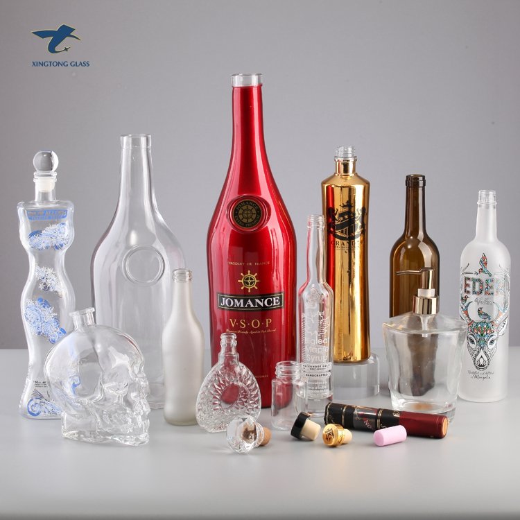 200ml 500ml 700ml 750ml 1000ml Flint glass Liquor Wine Vodka Tequila Gin bottle Fancy Liquor Glass Bottles With Sealed Cork Lid