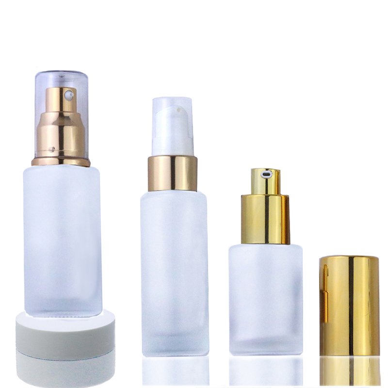Skincare packaging 20ml 30ml 50ml 60ml 120ml Empty Flat Shoulder glass bottle with aluminum silver gold pump (GFF01)