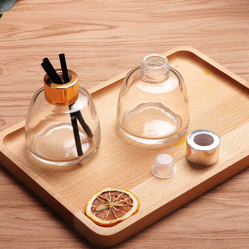 Unique Pastel Crystal Conical Pyramid Shaped Golden Clear Glass Aromatherapy Perfume Candle Reed Diffuser Bottle Jars with Lid