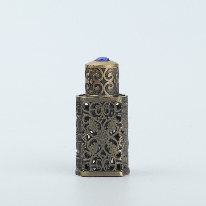 2020 New Style 30ml Luxury glass Perfume bottles Wholesale