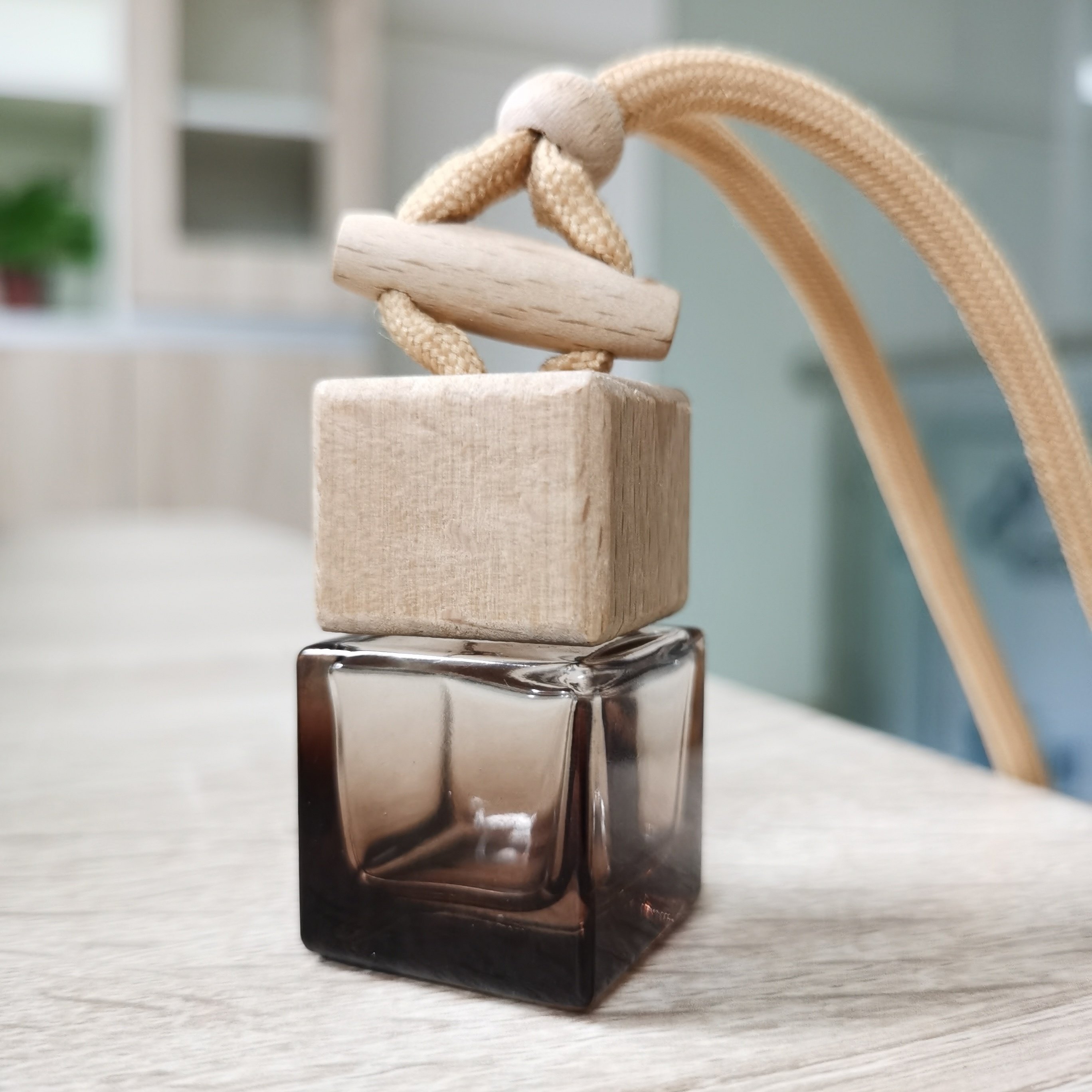 7ml New color hanging fragrance diffuser car pendant perfume square wooden cap with cross-bar coffee brown glass bottle