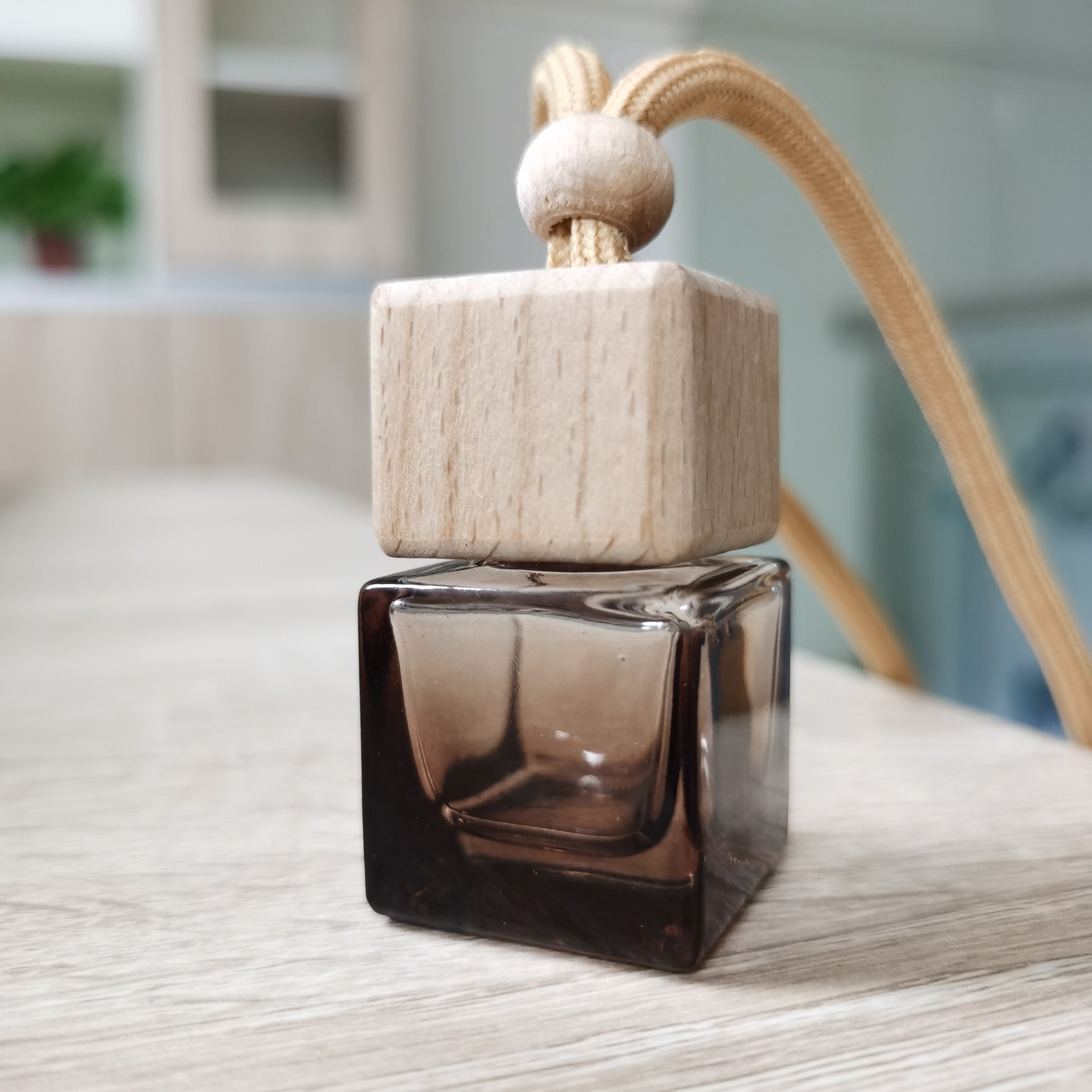 7ml New color hanging fragrance diffuser car pendant perfume square wooden cap with cross-bar coffee brown glass bottle