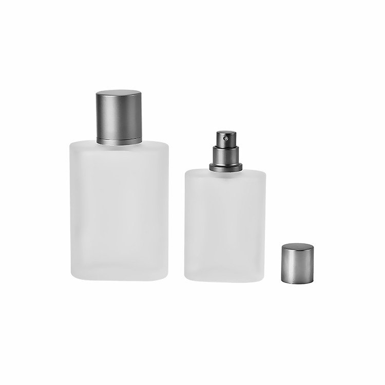 Hot Selling 30/50/100ml Empty Matte Frosted Square Perfume Spray Pump Glass Bottle With Silver Cap