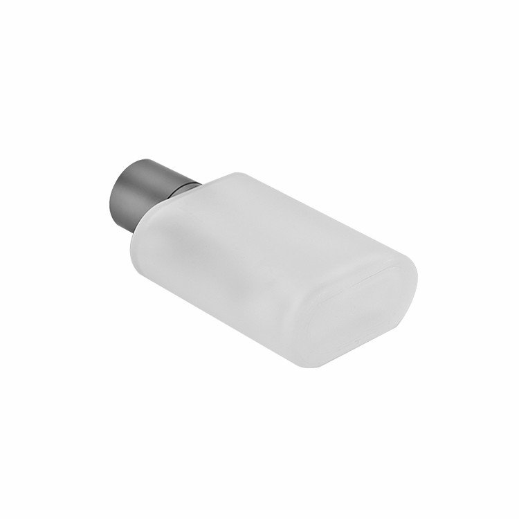 Hot Selling 30/50/100ml Empty Matte Frosted Square Perfume Spray Pump Glass Bottle With Silver Cap