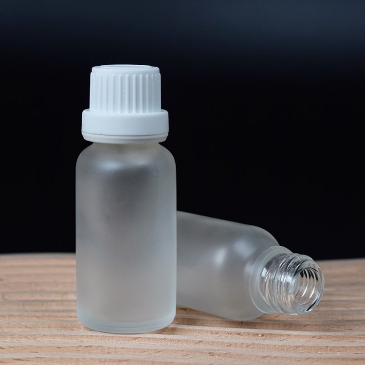 Oem The Most Popular Frosted 10ml 30ml 50ml 100ml Flat Shoulder Glass Dropper Serum Essence Bottle With White Cap