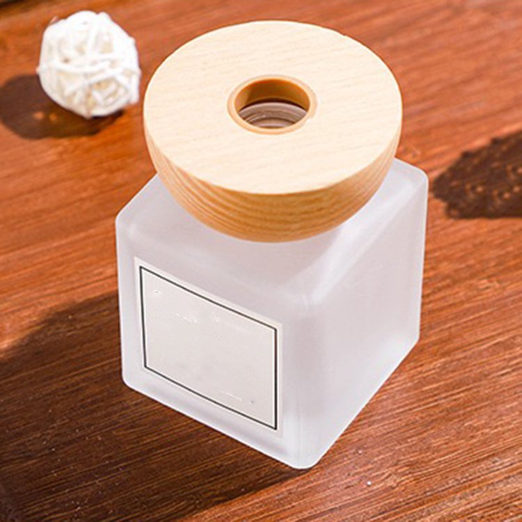 Home Fragrance Diffuser Bottle OEM Color Glass Bottle 150ml Cylinder Round Reed Diffuser Bottle With Wood Lid