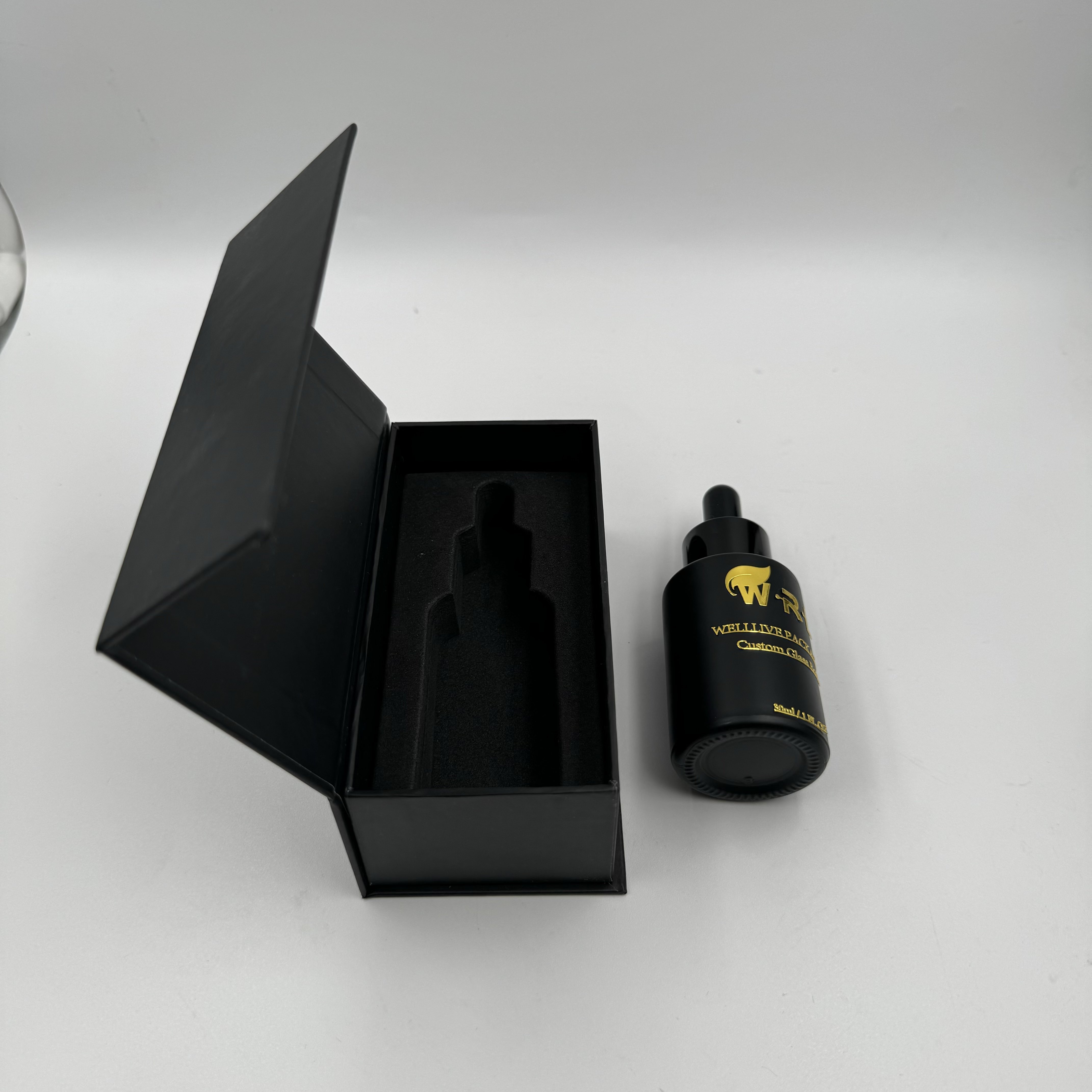 Luxury Custom Logo 5ml 10ml 15ml 20ml 30ml 50ml 100ml frosted black face Serum hair Essential Oil glass bottle with dropper