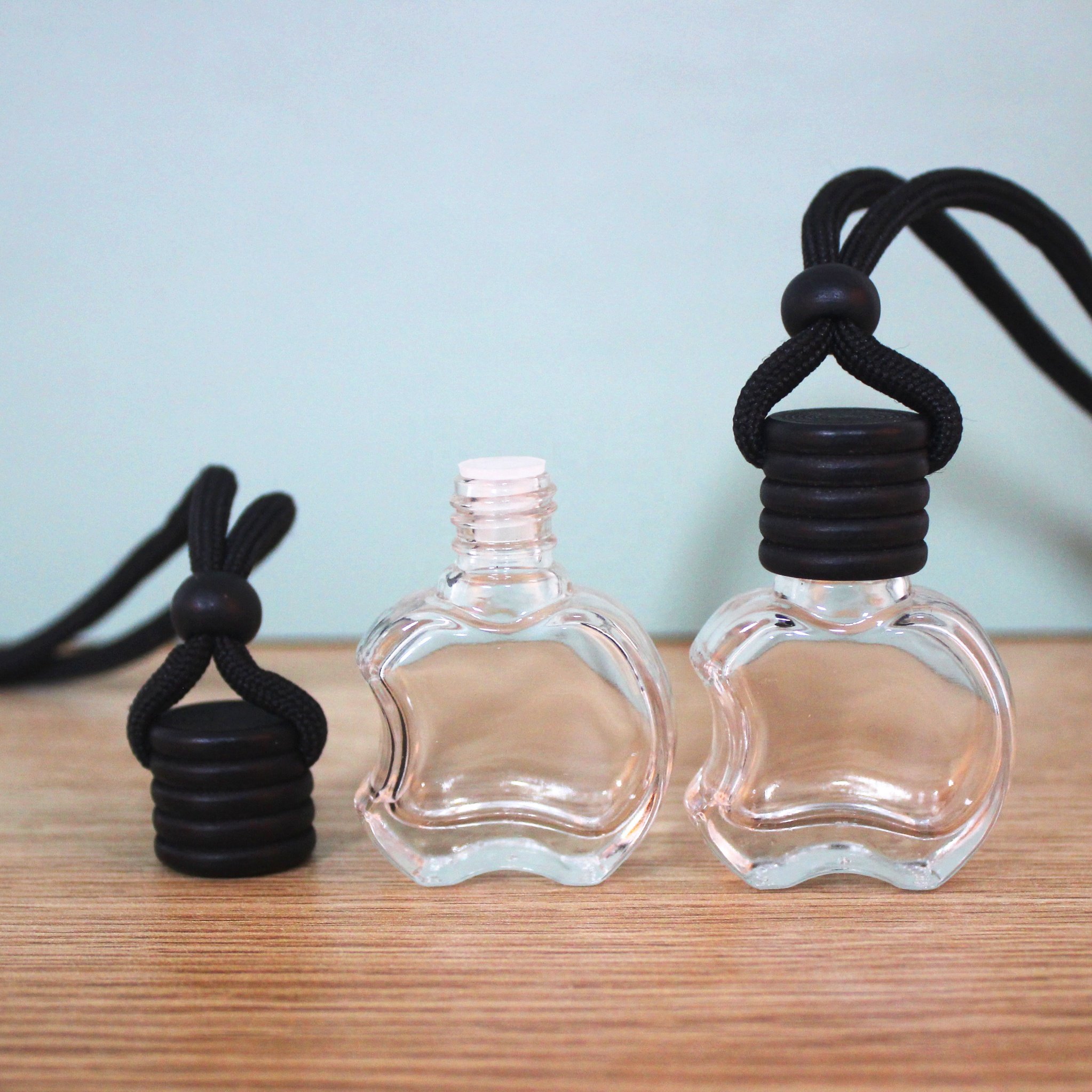 8ml Apple Clear Glass Bottles For Perfumes Empty Bottle Black Wooden Lid With Paint Car Hanging Arom Diffuser Perfume Bottle
