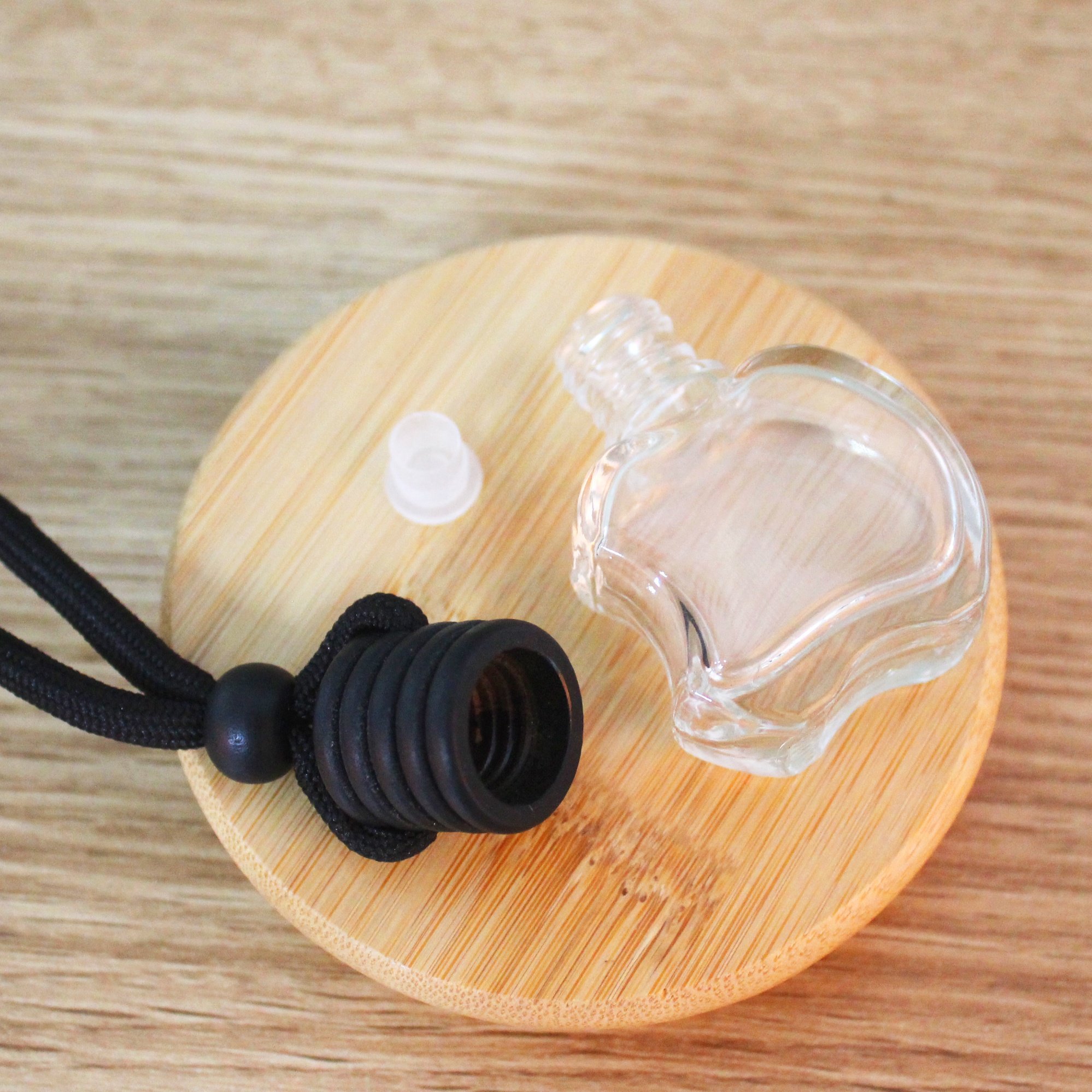 8ml Apple Clear Glass Bottles For Perfumes Empty Bottle Black Wooden Lid With Paint Car Hanging Arom Diffuser Perfume Bottle