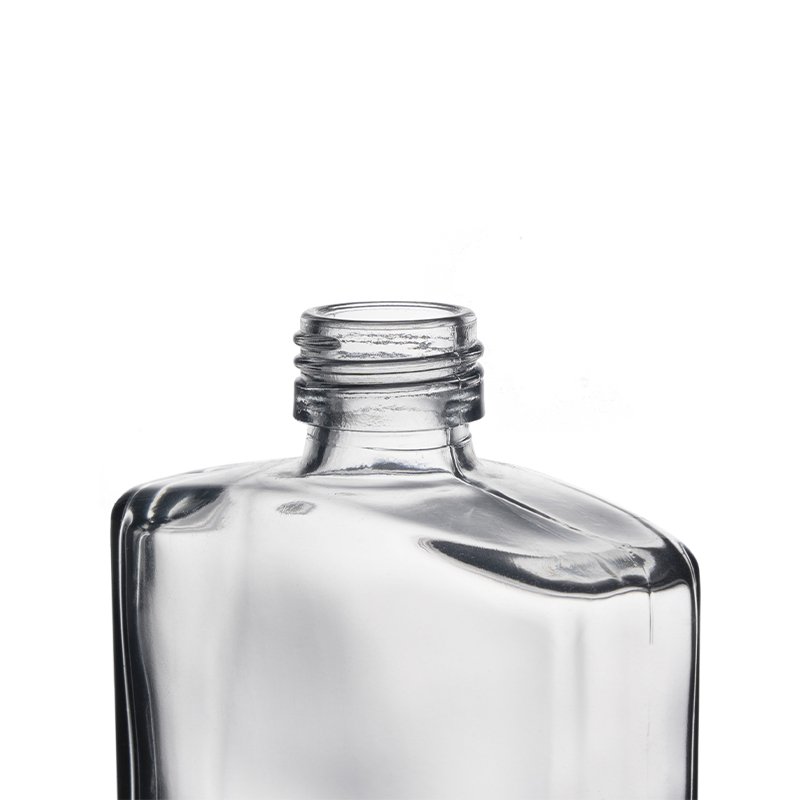 Berlin Packaging Square Flat Hip Flask Bottle Empty Drinking 180ml Flask Glass Beverage Juice Water Bottles