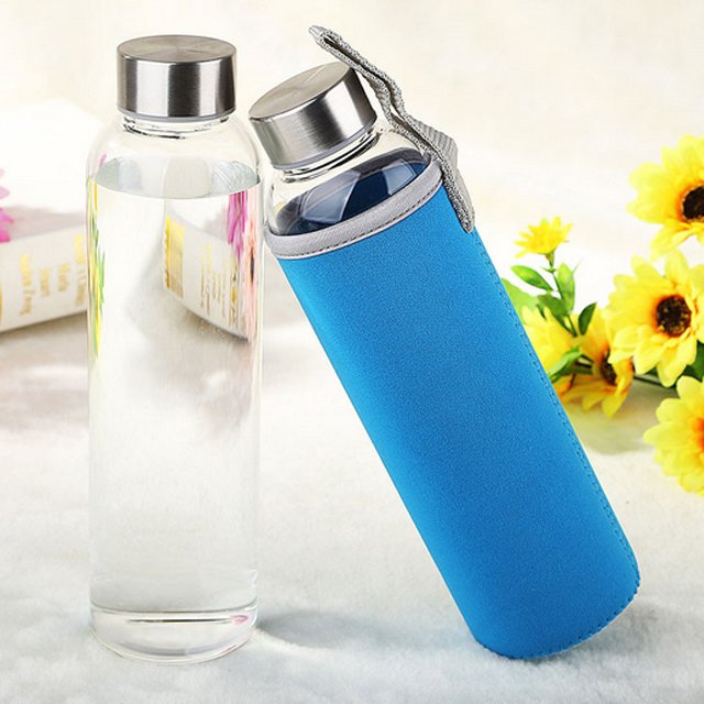 Manufacturer Wholesale outdoor Borosilicate Glass Water Bottle With Neoprene Silicone Sleeve