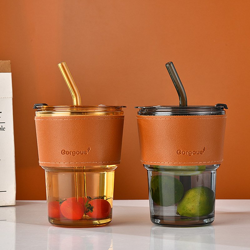 Wholesale 401-500ml Cute High-value Simple Design Glass Simple Design Water Bottle With Sleeve Coffee Cup