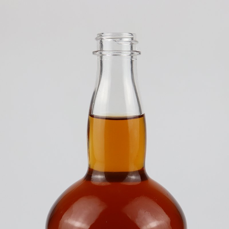 Classic 750ml screw top whisky gin alcohol glass bottle for distillery
