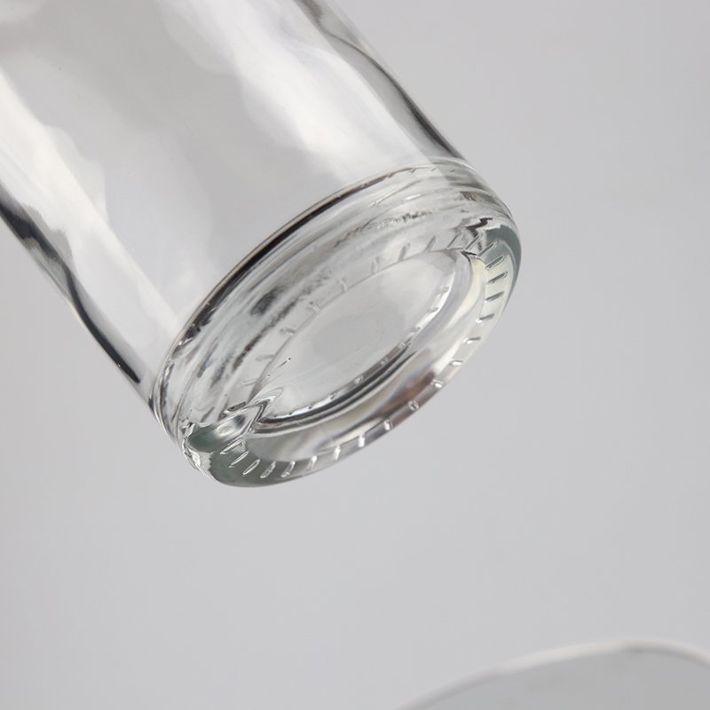 Classic 750ml screw top whisky gin alcohol glass bottle for distillery