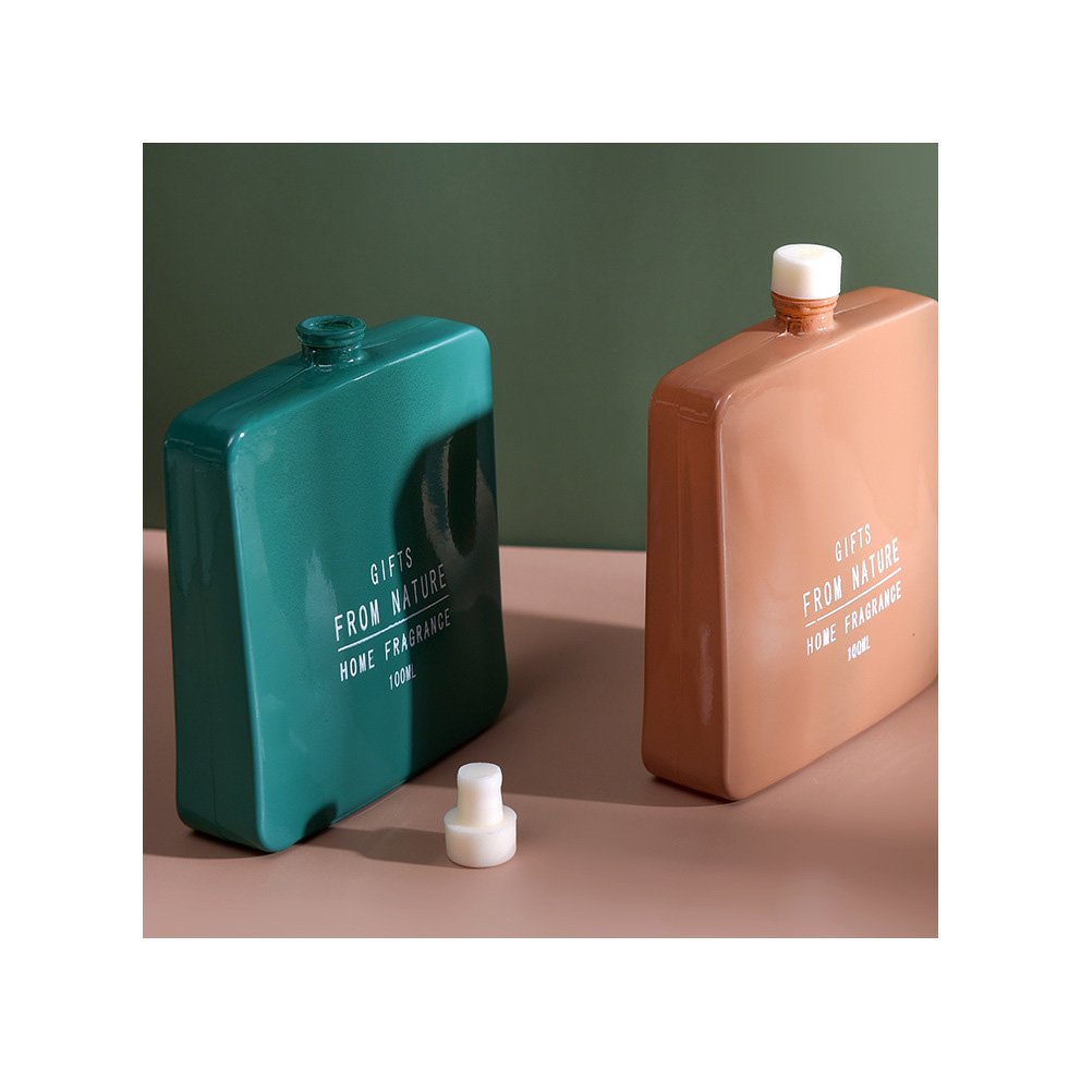 Low MOQ 100ML Flameless Aromatherapy Nordic Reed Diffuser Glass Bottle With Oil