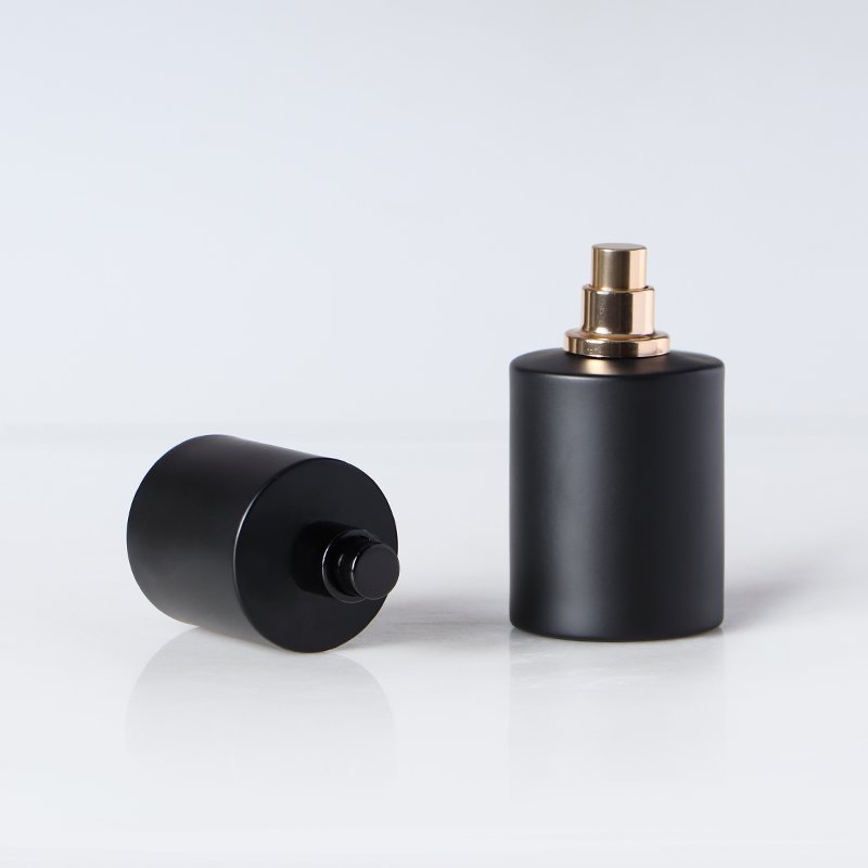 2024 classic round shape empty matte black perfume spray glass bottles with black round lid