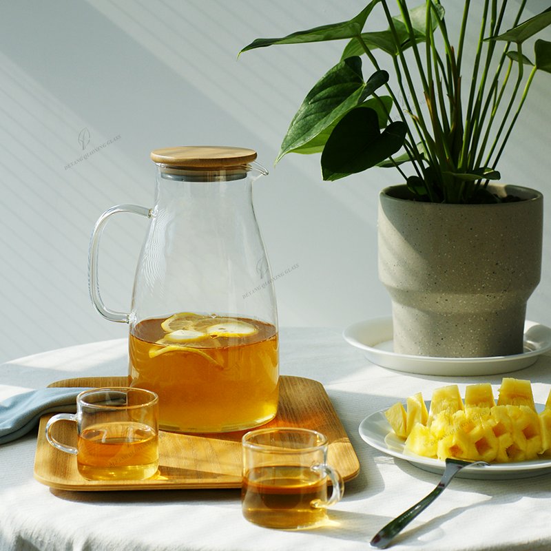 Wholesale 1.6L Custom Coffee Tea & Fruit Infusion Pitcher Set with Stainless Steel Lid with Handle Heat Resistant Glass Mug