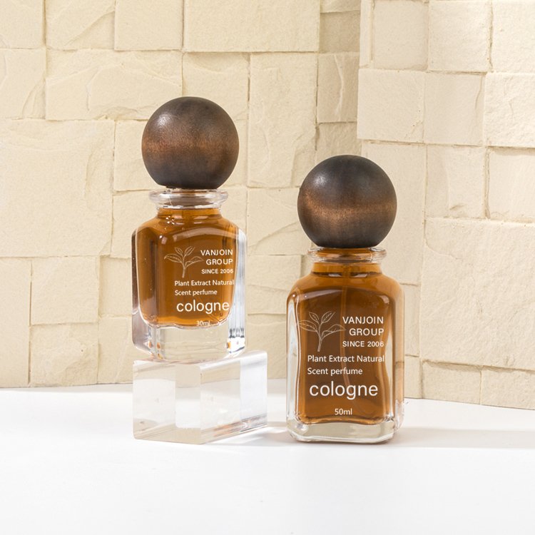 Luxury clear round collection glass perfume bottle spray bottle wooden ball cap 30ml 50ml in bulk glass bottle with ball cap