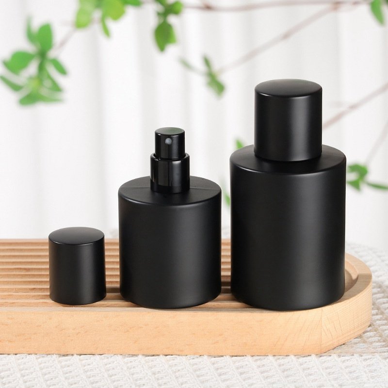 Wholesale Black Glass Perfume Bottle 50ml 30ml Round Perfume Glass Bottle With Black Cap