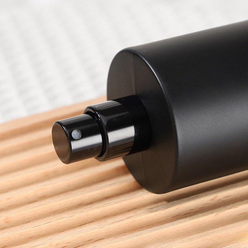 Wholesale Black Glass Perfume Bottle 50ml 30ml Round Perfume Glass Bottle With Black Cap
