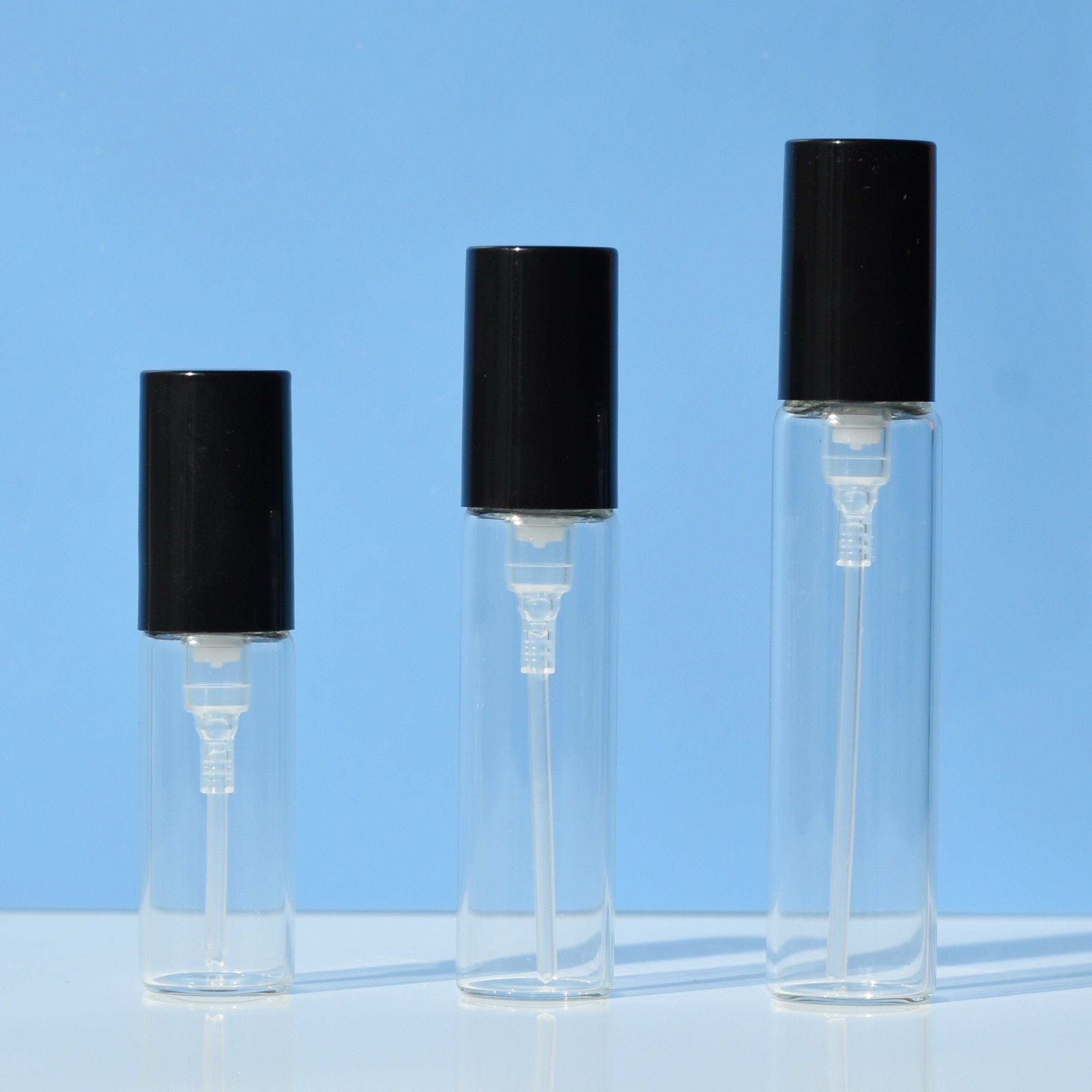 HeLun Factory 2ml 3ml 5ml Sample Tester Crimp Neck Perfume Glass Bottle With Sprayer Cover