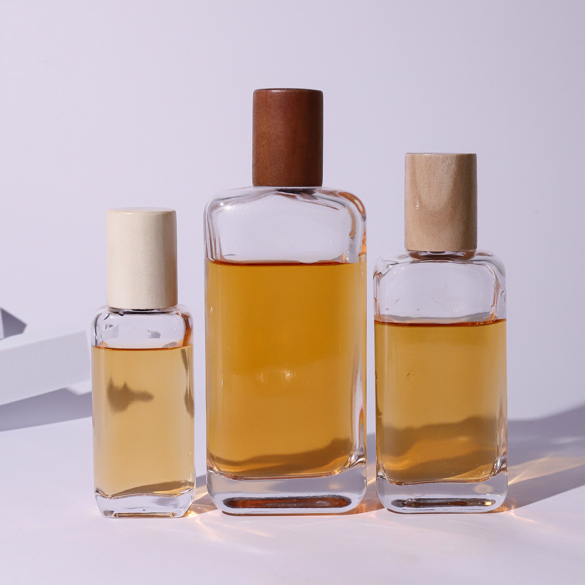 Simple Perfume Bottle With Wooden Lid 30ml 50ml 100ml Clear Glass Bottle With Pump 100ml