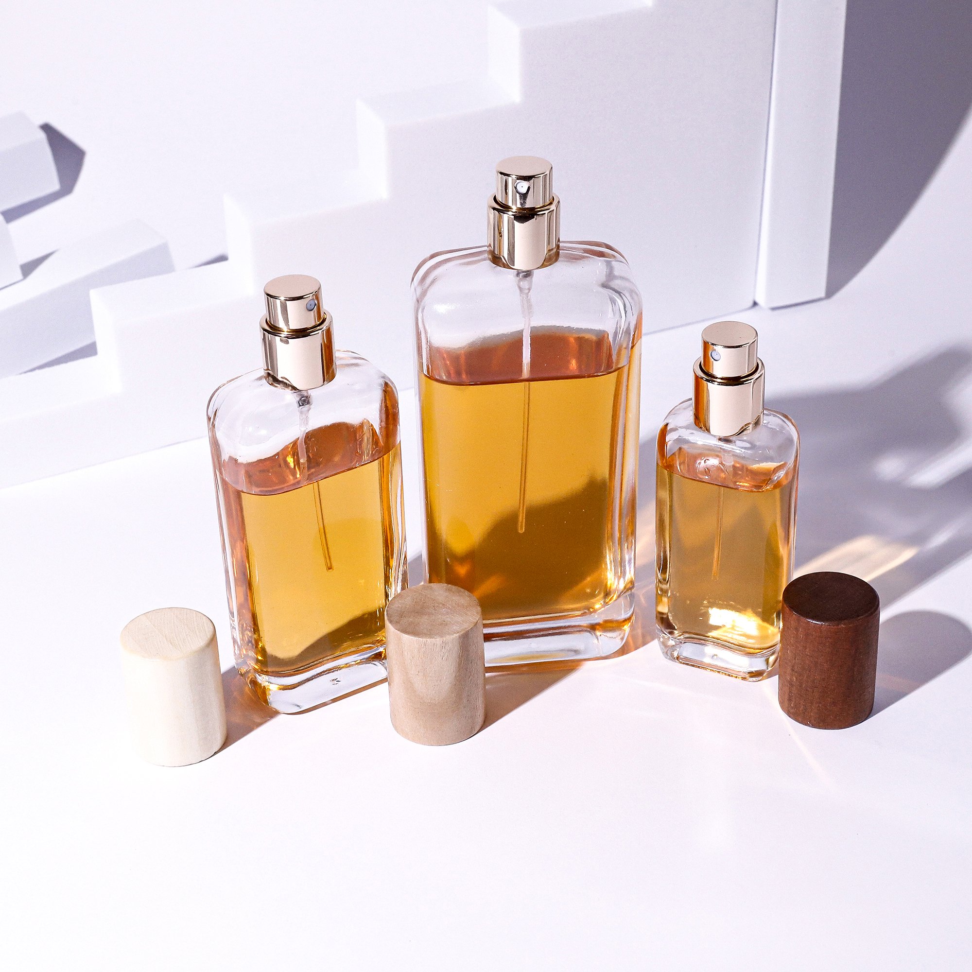 Simple Perfume Bottle With Wooden Lid 30ml 50ml 100ml Clear Glass Bottle With Pump 100ml