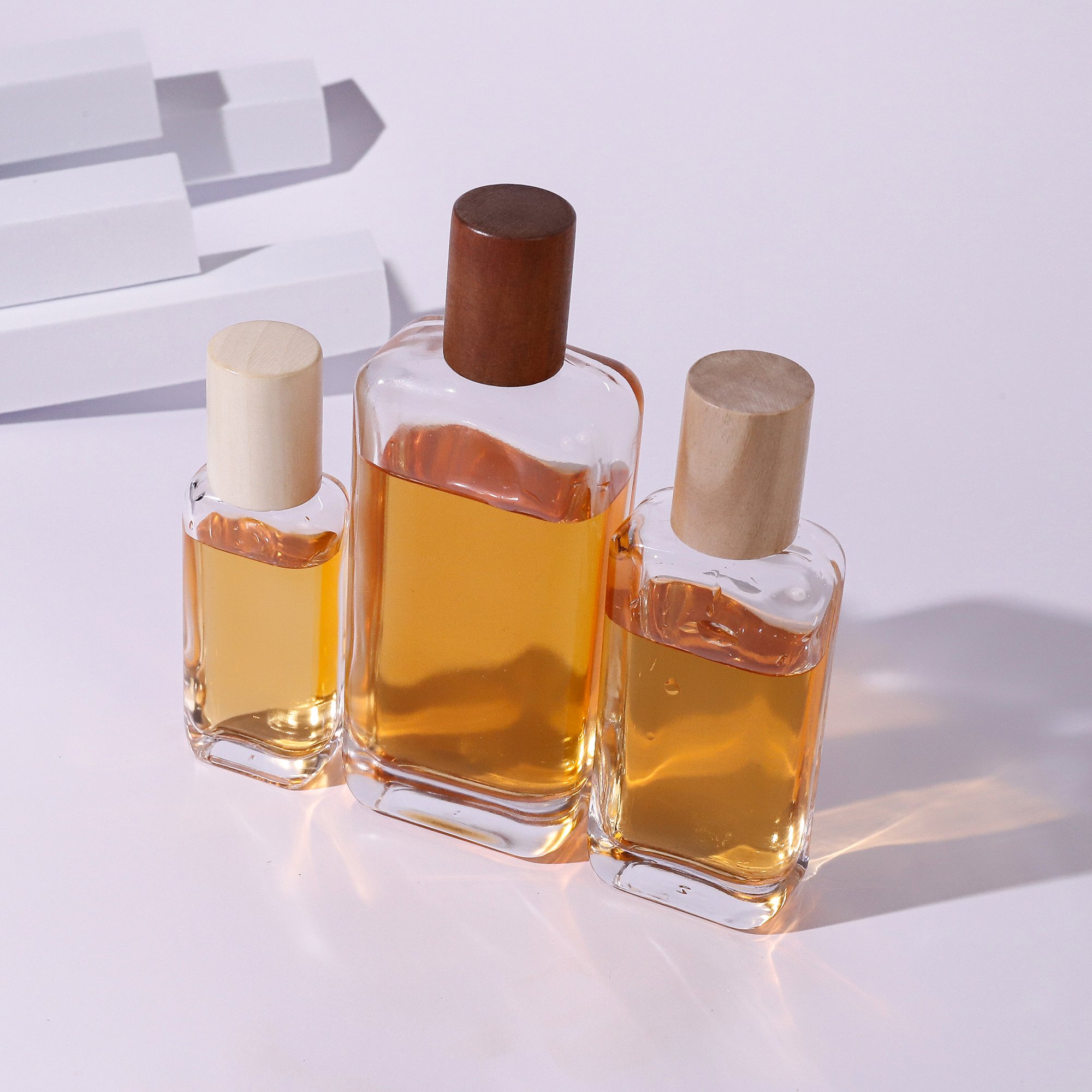 Simple Perfume Bottle With Wooden Lid 30ml 50ml 100ml Clear Glass Bottle With Pump 100ml