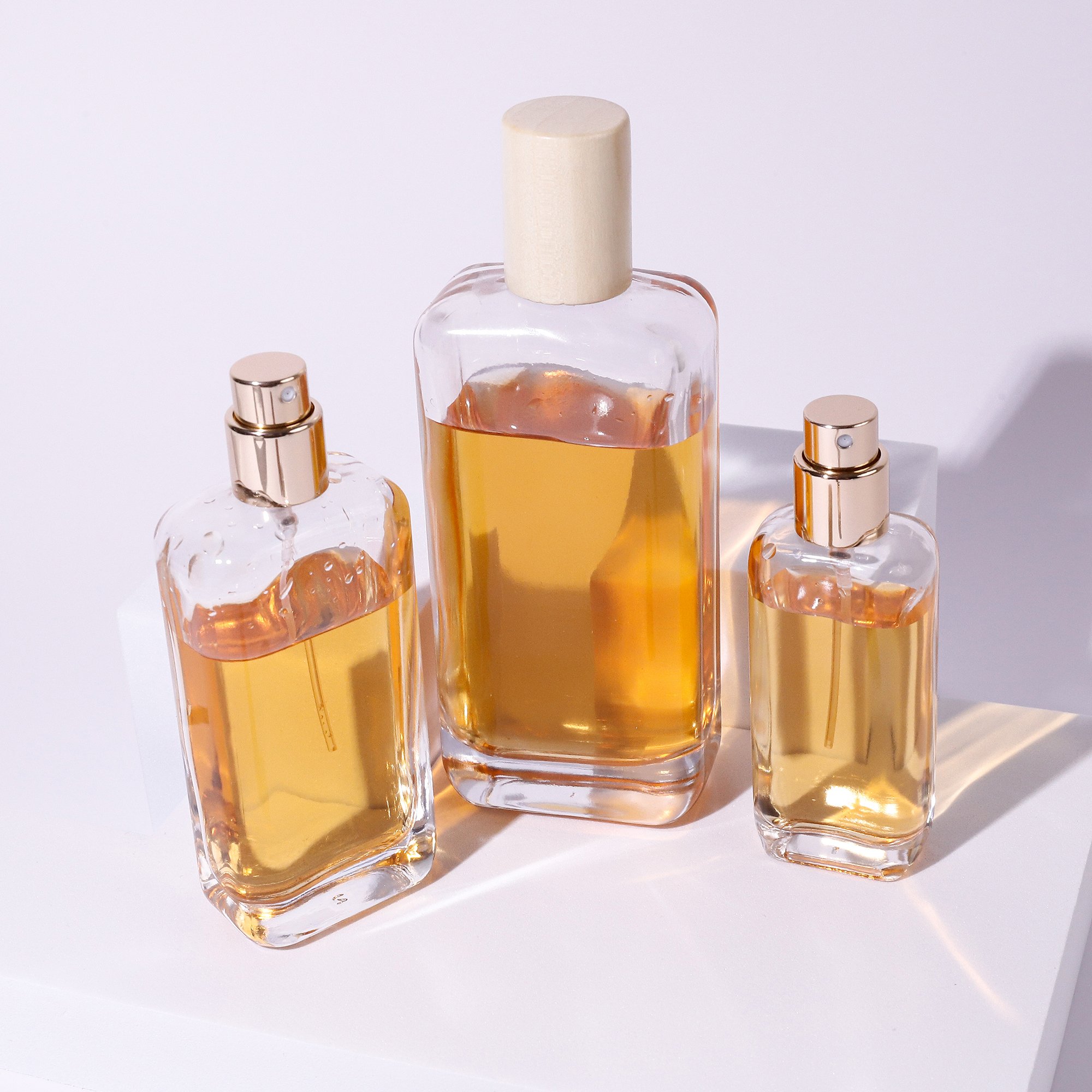 Simple Perfume Bottle With Wooden Lid 30ml 50ml 100ml Clear Glass Bottle With Pump 100ml