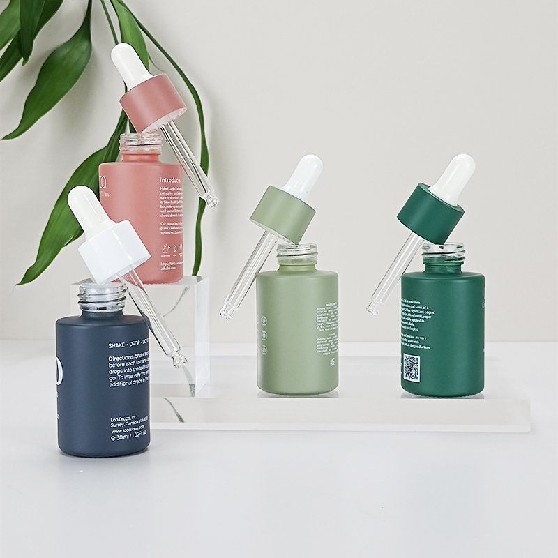 Custom 30ml 50ml 100ml cosmetic packaging serum oil container essential oil glass dropper bottle