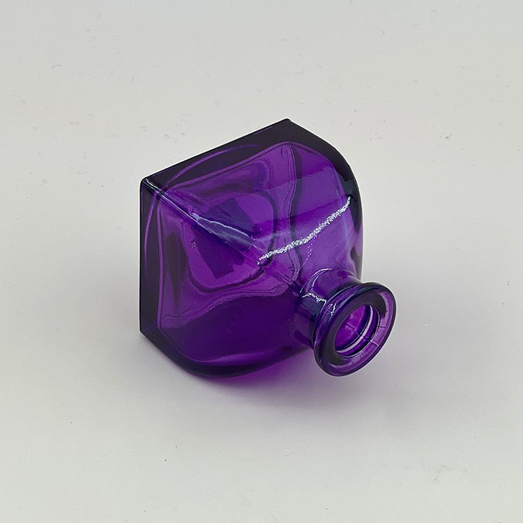 60ml Purple Square Glass Reed Diffuser Bottle Home Decoration Cork Stopper 750ml Capacity 500ml Volume Screen Printed Bottle