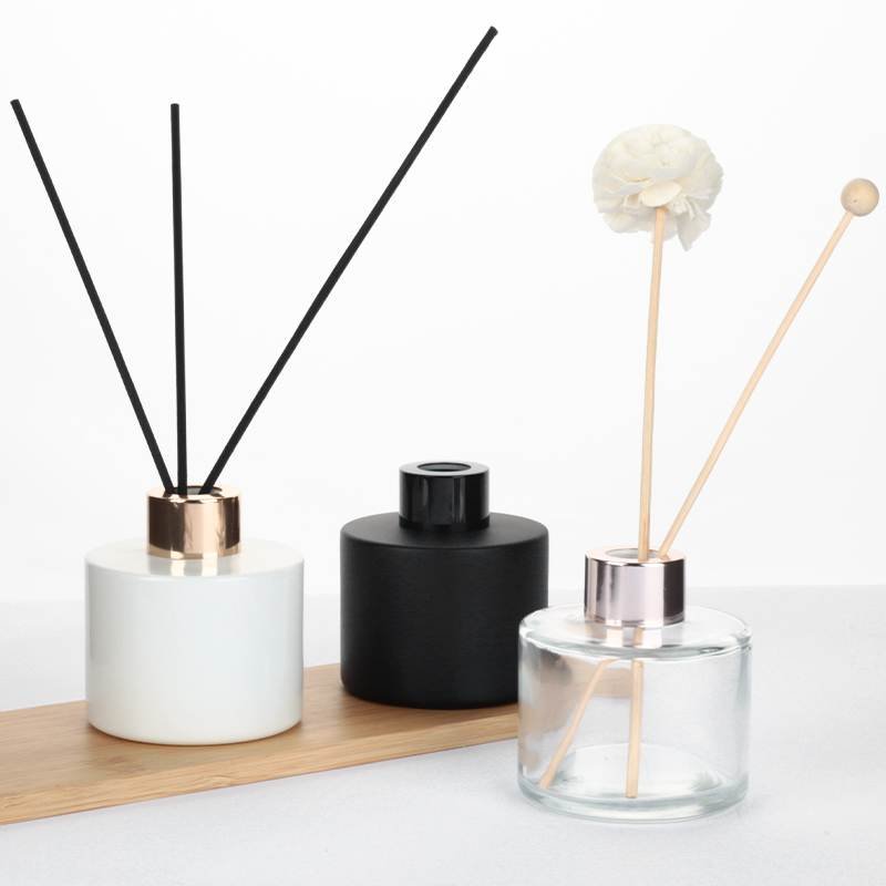 Sale 100ml 150ml Round Black Luxury Empty Reed Diffuser Glass Bottle with Circle
