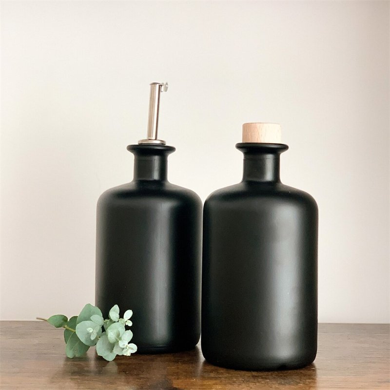 Wholesale Unique Design round 375ml 500ml 750ml 1L black matte olive oil bottle glass with lid