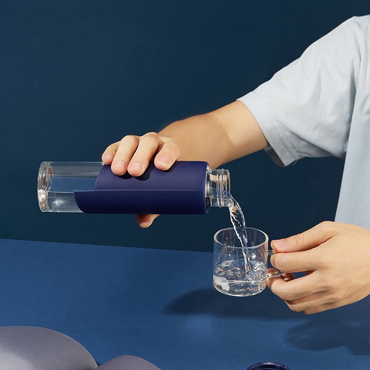 Glass Bottle With Silicone Sleeve 3651 350ML Borosilicate Customize Eco Transparent Milk Luxury Glass Water Bottle