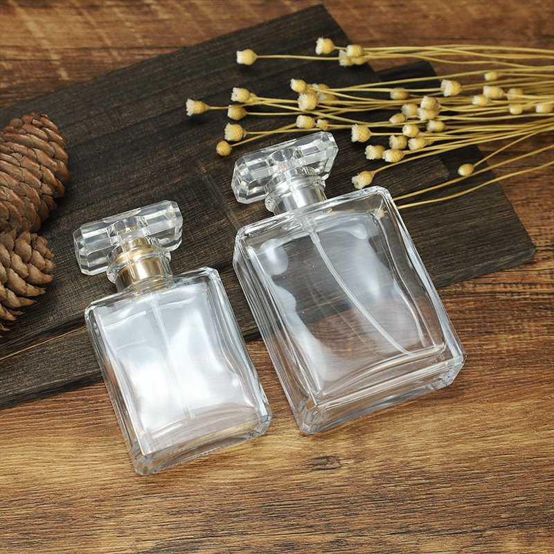 Spot supply Luxury Recyclable 20ml 30ml 50ml 100ml Transparent Square Glass Perfume Bottle With Pump Spray Cap