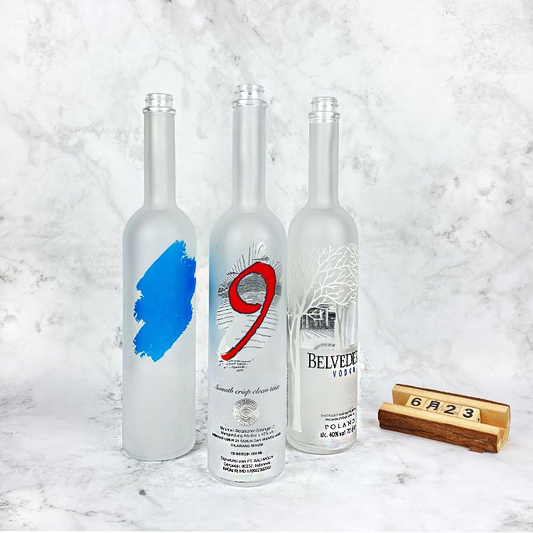 Low price high quality empty liquor wine glass bottles 750 ml empty bottle of wine