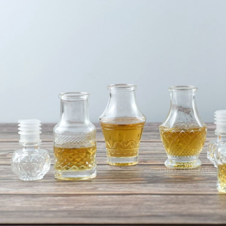 Mini Small Glass Bottles With Glass Lid For Liquor Wine Alcohol Ginger Bottle Decanter Samples Tequila