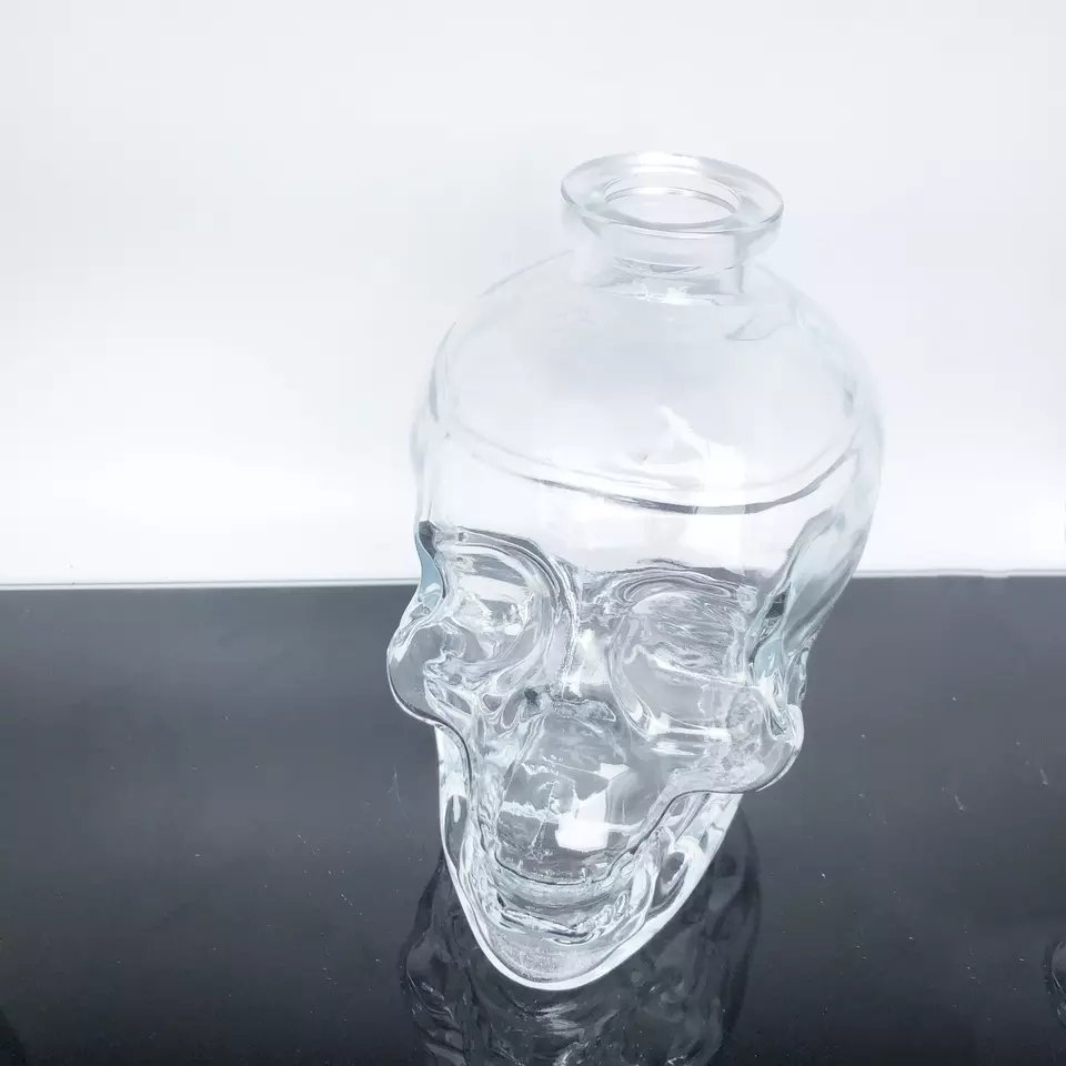 High Grade Clear Empty glass bottle 250ml 350ml 375ml 500ml 700ml 750ml 1000ml Skull/Black Knight Glass /Liquor/Vodka/Whisky/Gin