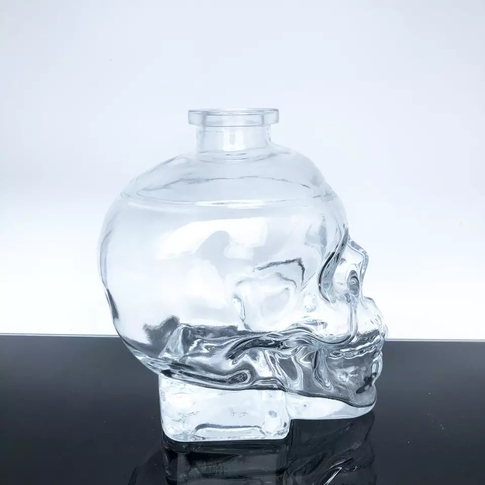High Grade Clear Empty glass bottle 250ml 350ml 375ml 500ml 700ml 750ml 1000ml Skull/Black Knight Glass /Liquor/Vodka/Whisky/Gin