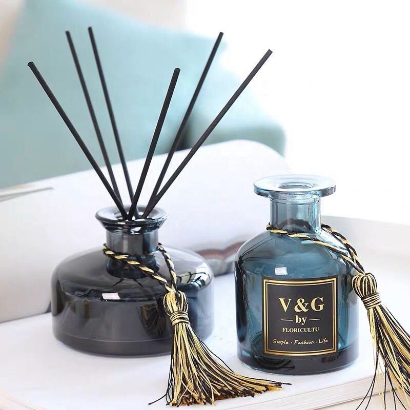 Wholesale Simple Round Colored Glass Blue Gray Black 150ml 200ml Empty Perfume Reed Diffuse Glass Bottle