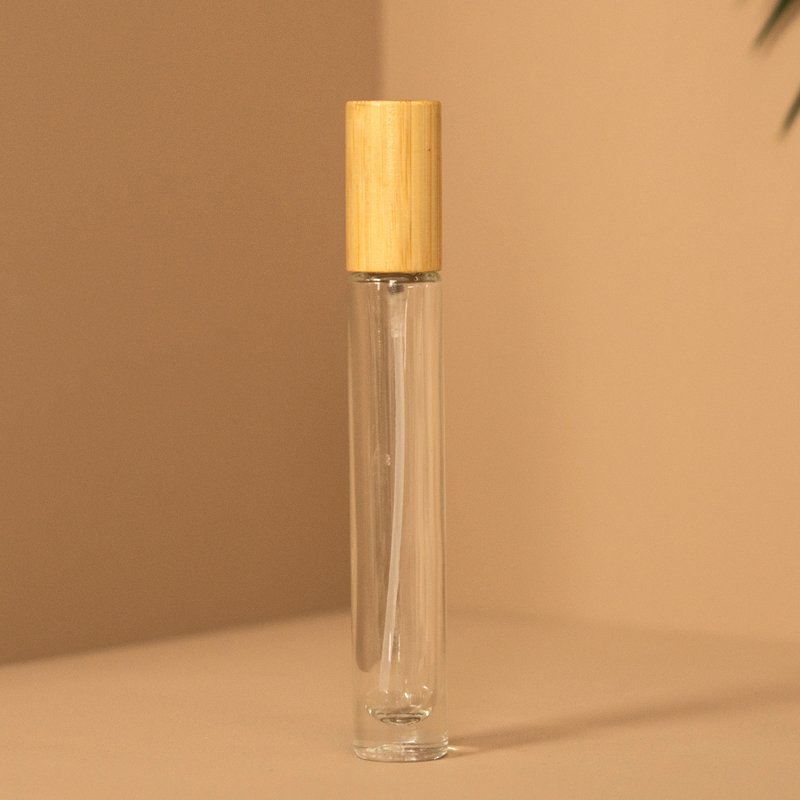 factory wholesale 5ml-100ml Frosted Glass Empty Essential Oil Spray Bottle With Natural Wooden Bamboo Pump