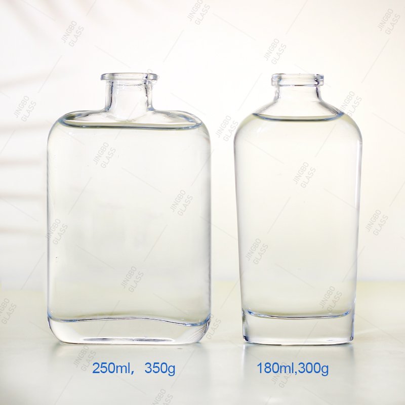 Wholesale 50ml 100ml 200ml 375ml Spirits Vodka Gin Liquor Glass Bottle With Cork Or Screw Cap For Sale