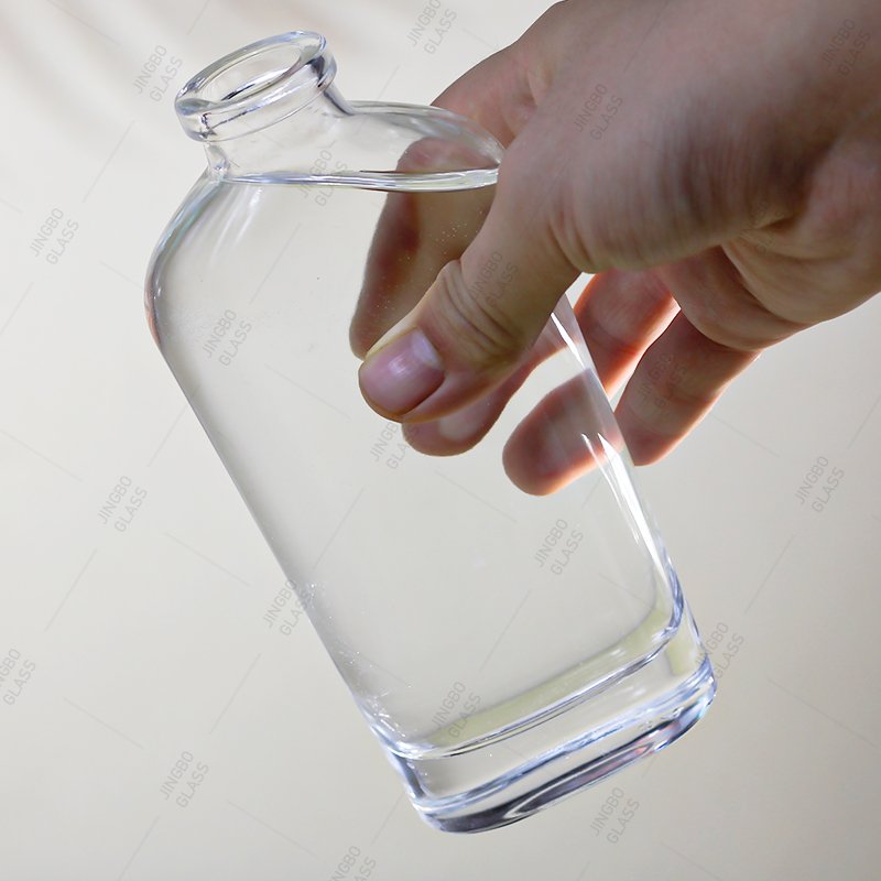 Wholesale 50ml 100ml 200ml 375ml Spirits Vodka Gin Liquor Glass Bottle With Cork Or Screw Cap For Sale